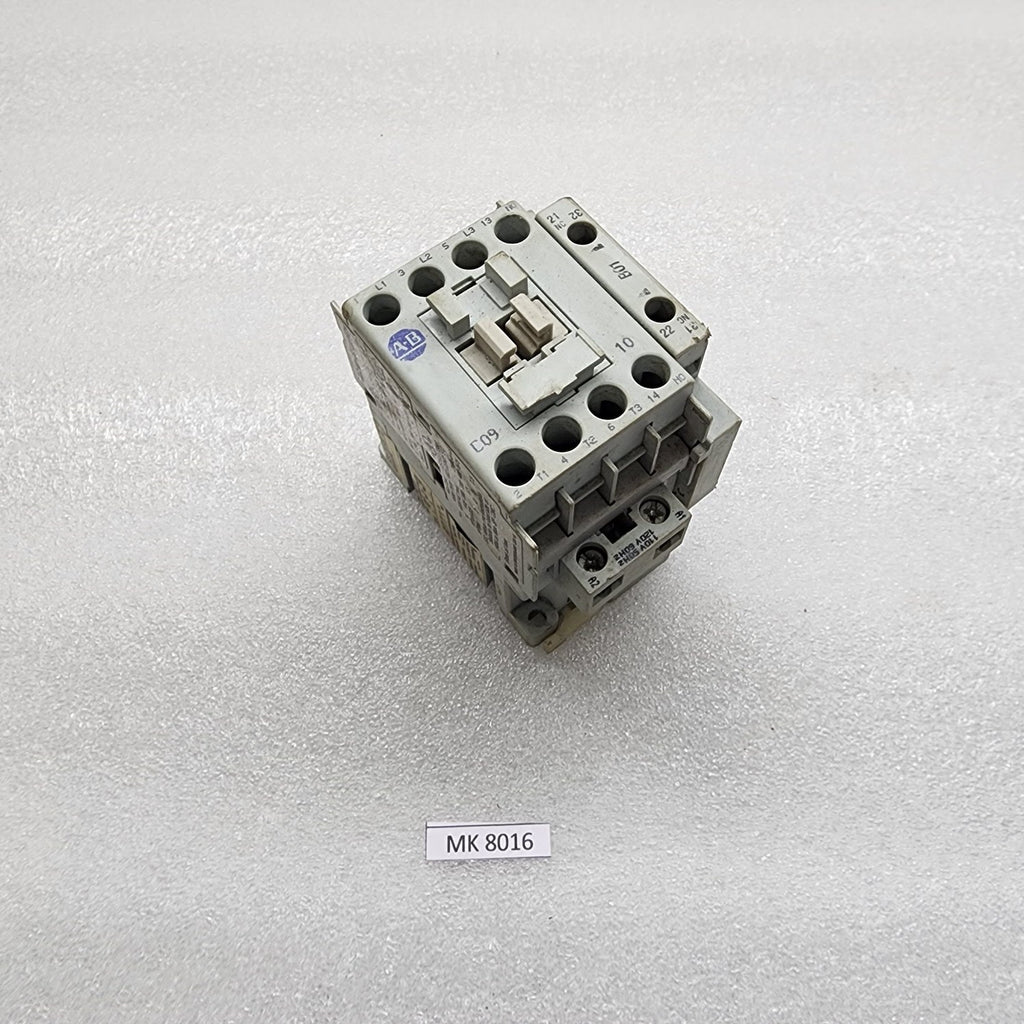 ALLEN BRADLEY CAT 100-C09-10 3-POLE CONTACTOR COIL VOLTAGE 110-120V