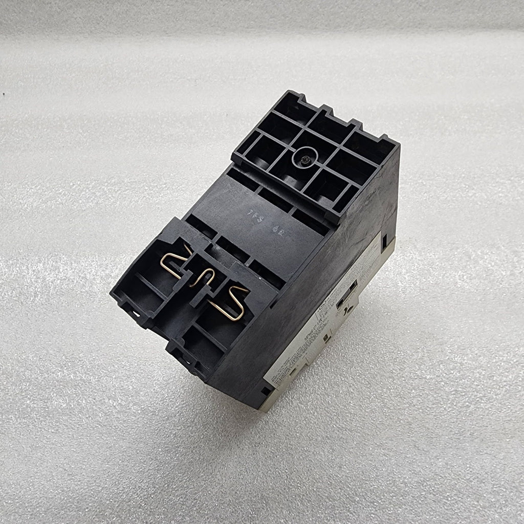 ALLEN BRADLEY CAT 140M-F8E-C45 STARTER CONTACTOR 190S-GND3-FC45C SERIES A