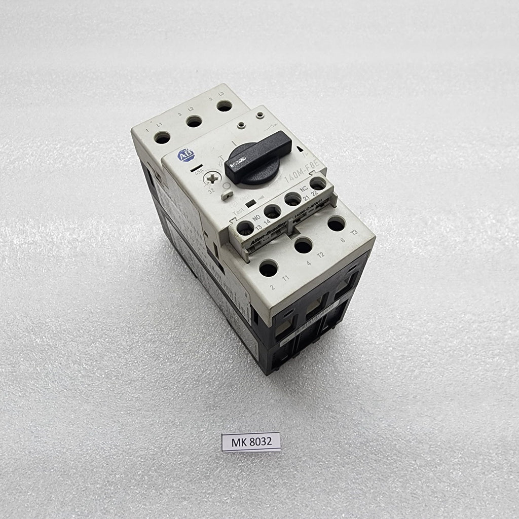 ALLEN BRADLEY CAT 140M-F8E-C45 STARTER CONTACTOR 190S-GND3-FC45C SERIES A