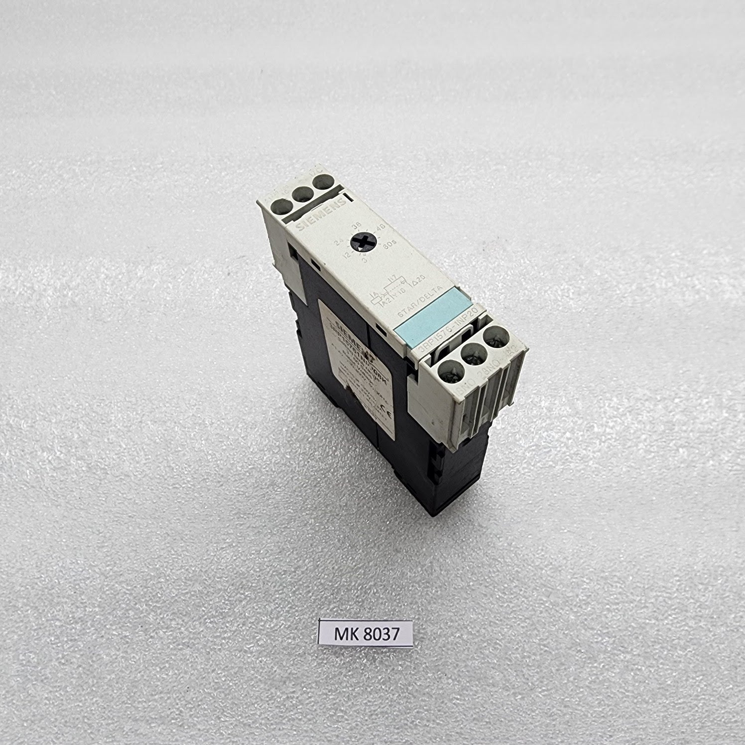 SIEMENS 3RP1576-1NP20 STAR DELTA TIMER 230-400V