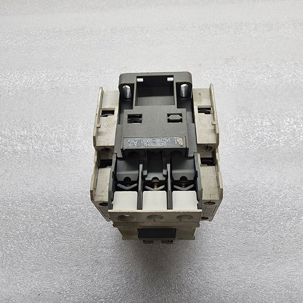 INTELLI CONTROL IC-32A MAGNETIC CONTACTOR 50A COIL VOLTAGE 240V