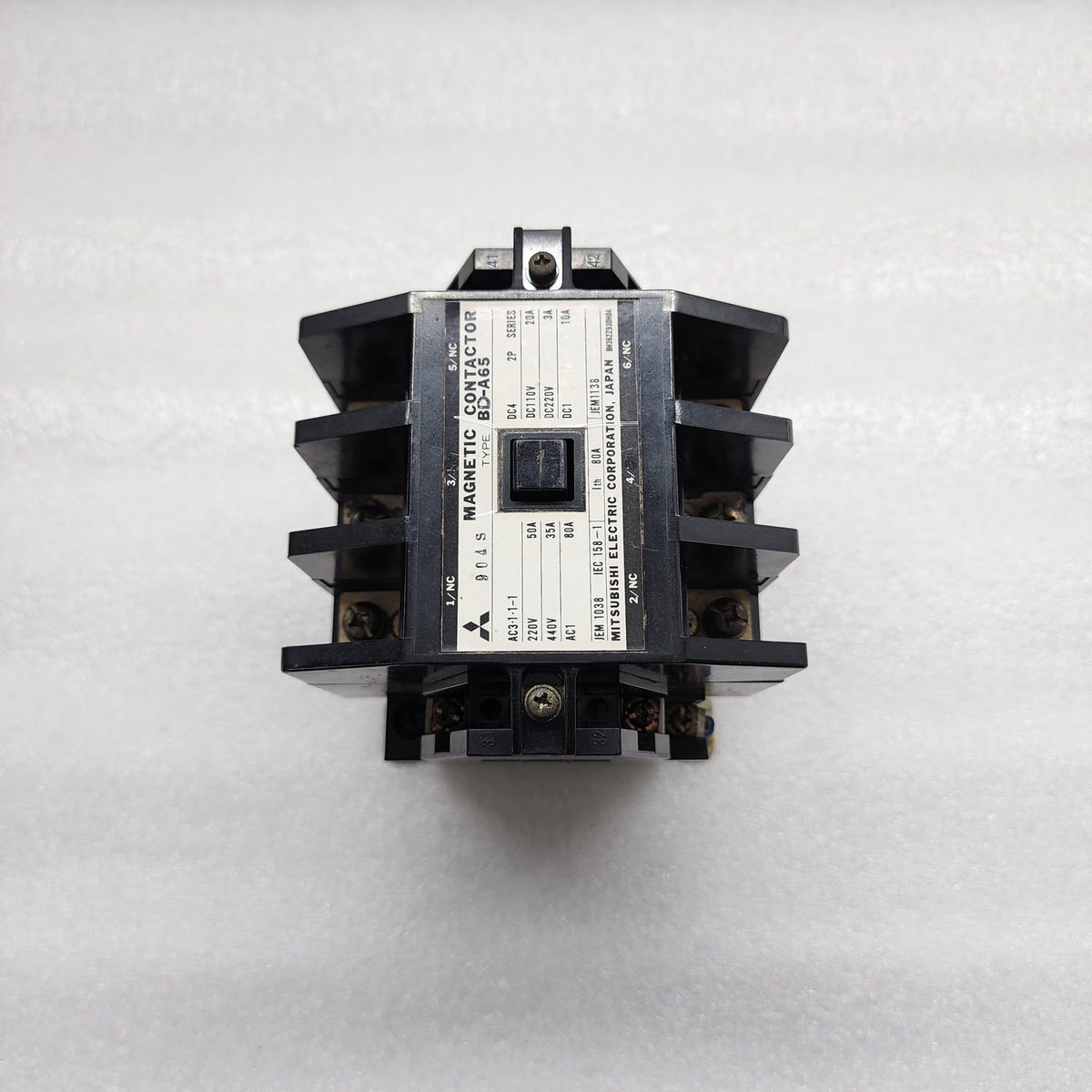 MITSUBISHI BD-A65 3-POLE MAGNETIC CONTACTOR 80A COIL VOLTAGE 24V