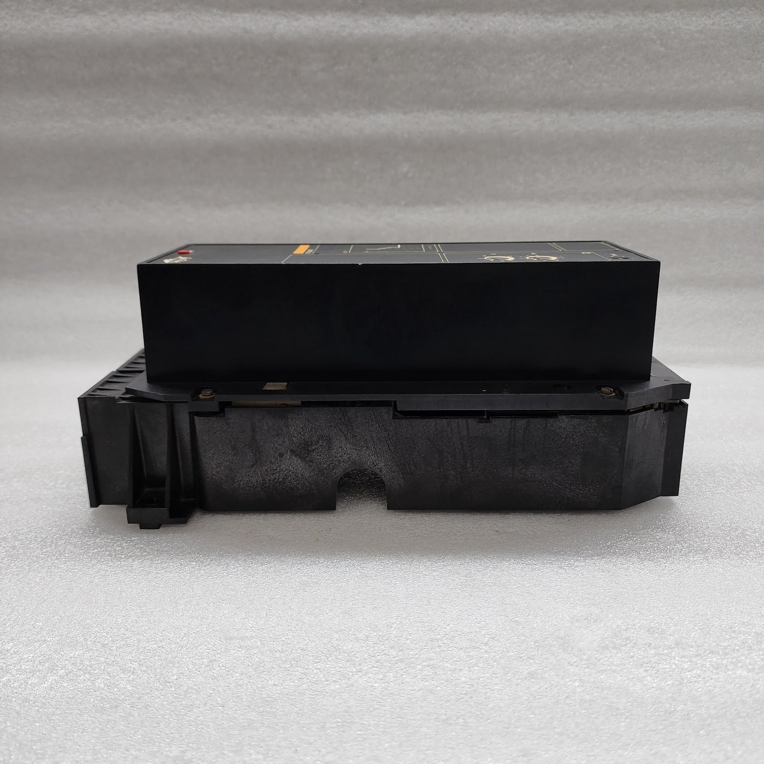 MERLIN GERIN ST208D MASTERPACT FOR TRIP CONTROL UNIT