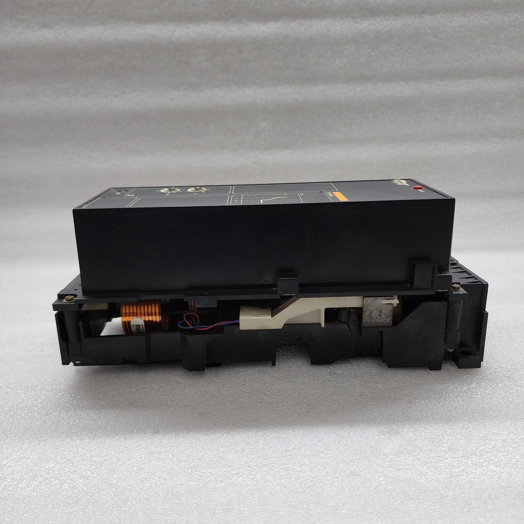MERLIN GERIN ST208D MASTERPACT FOR TRIP CONTROL UNIT