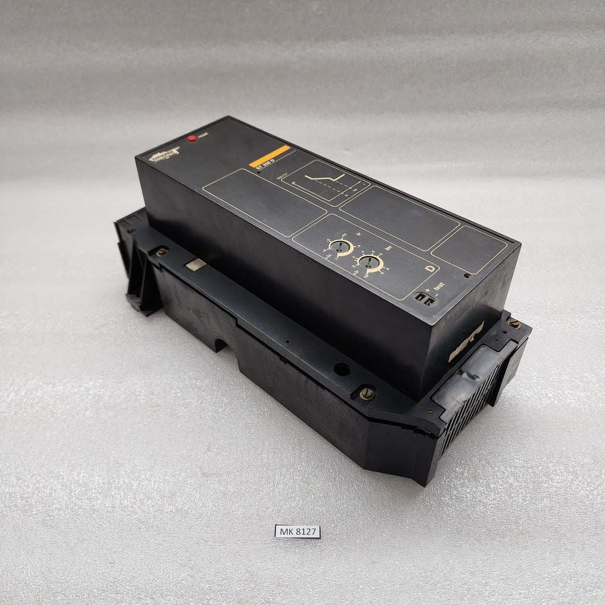 MERLIN GERIN ST208D MASTERPACT FOR TRIP CONTROL UNIT