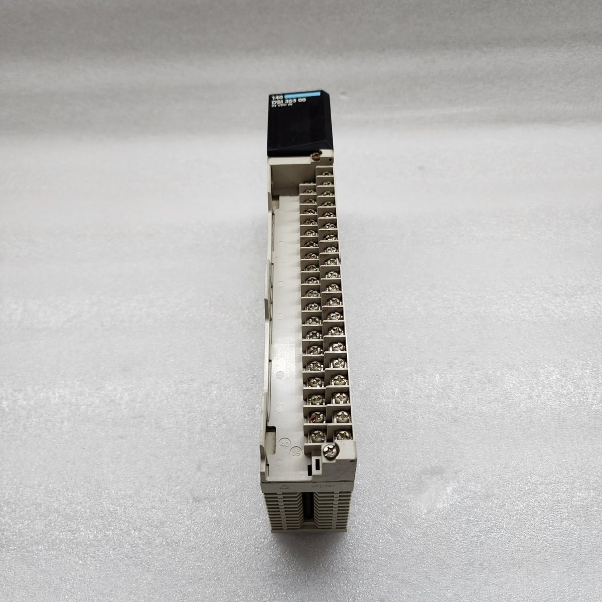 140DSI35300 DISCRETE INPUT MODULE