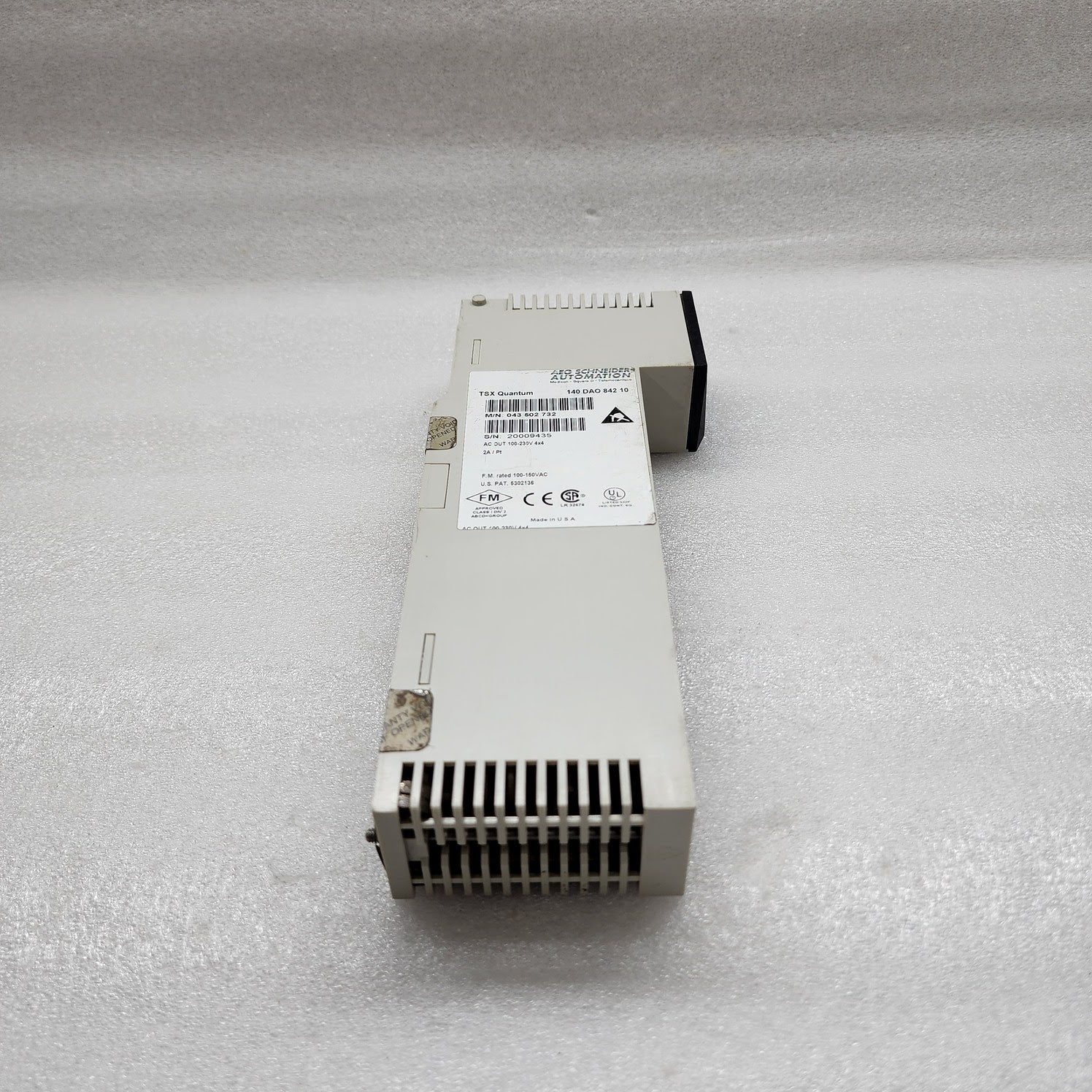 140DAO84210 DISCRETE OUTPUT MODULE