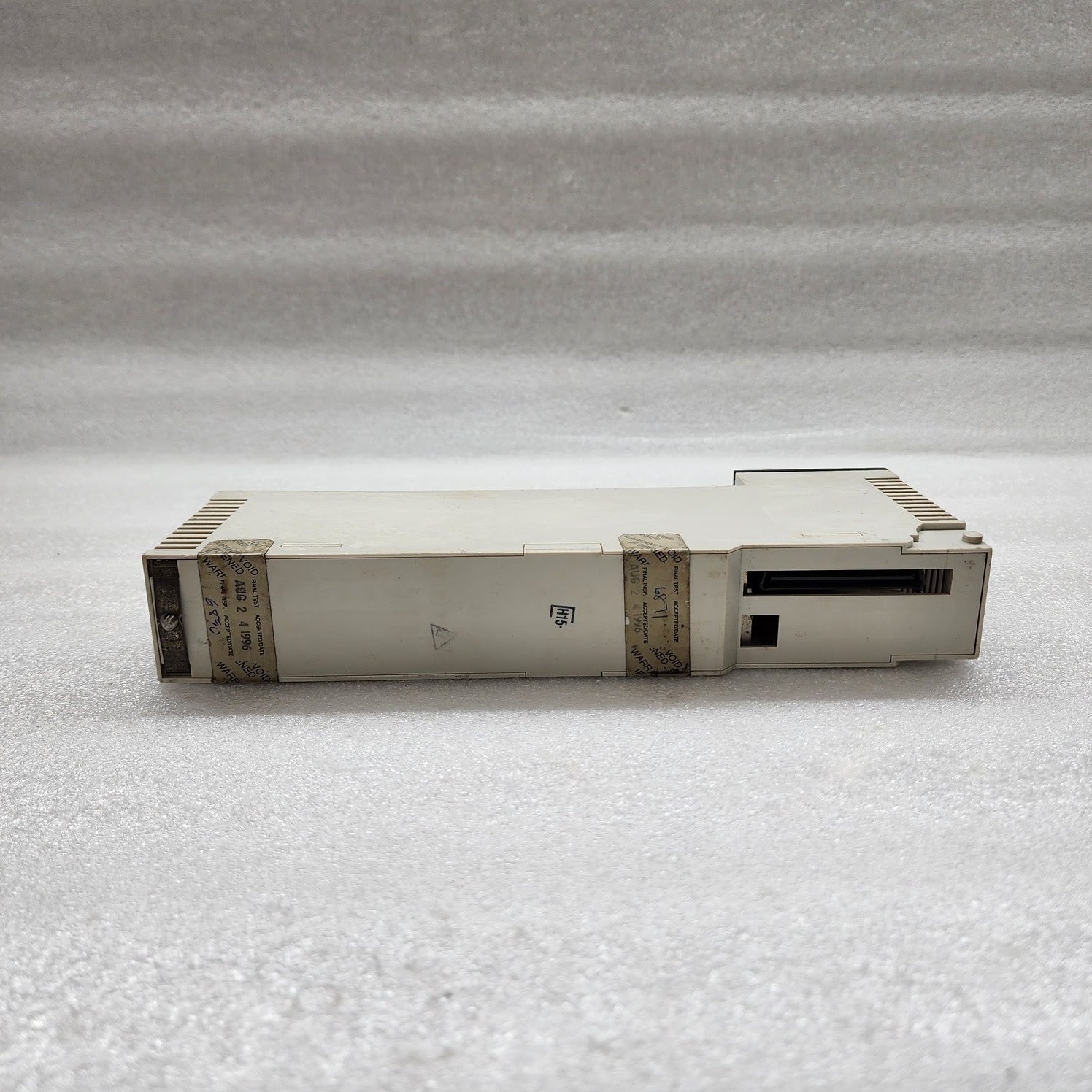 140DAO84210 DISCRETE OUTPUT MODULE