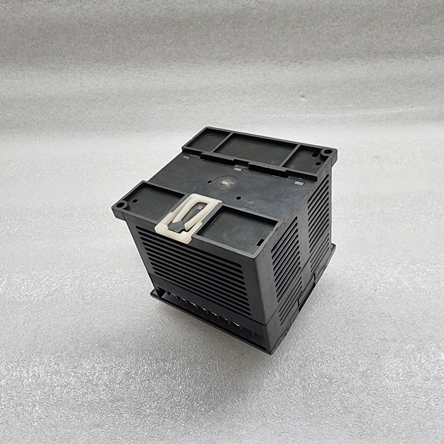 FUJI ELECTRIC WSZ-24MAR2-D24 PROGRAMMABLE CONTROLLER 24VDC
