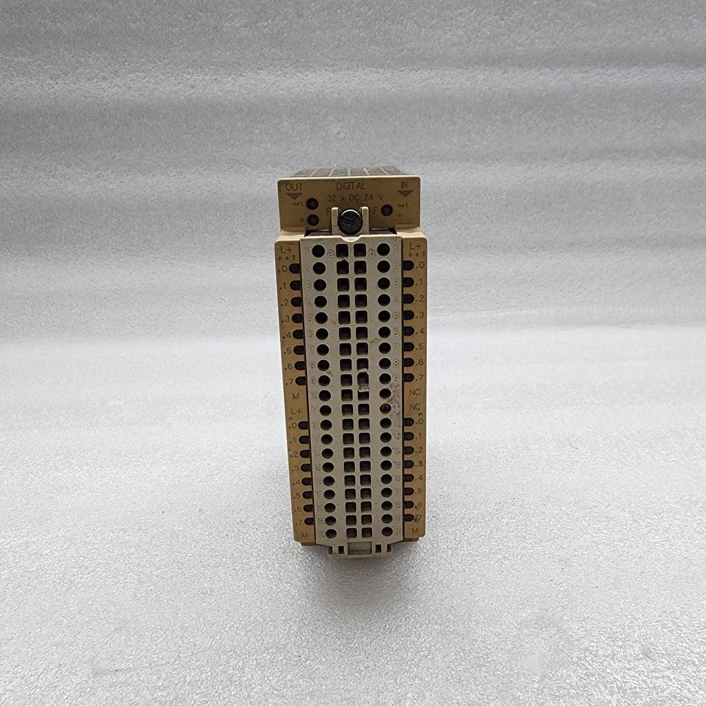 SIEMENS 6ES5 482-8MA13 DIGITAL INPUT/OUTPUT MODULE