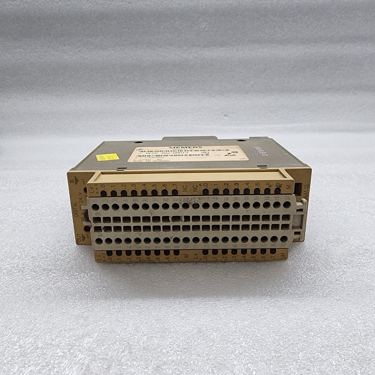SIEMENS 6ES5 482-8MA13 DIGITAL INPUT/OUTPUT MODULE