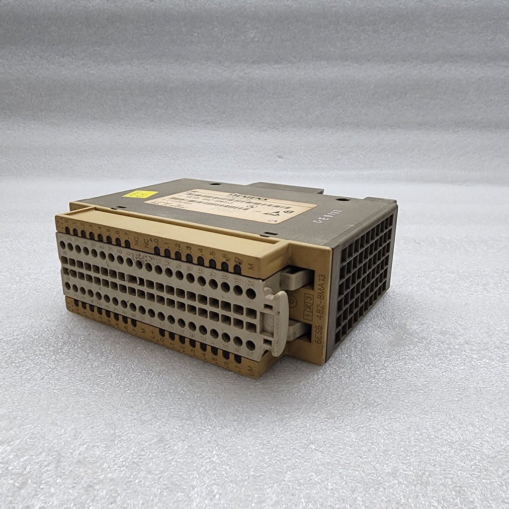 SIEMENS 6ES5 482-8MA13 DIGITAL INPUT/OUTPUT MODULE