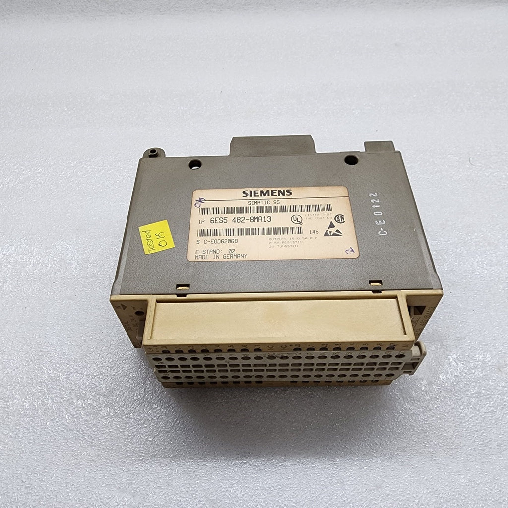SIEMENS 6ES5 482-8MA13 DIGITAL INPUT/OUTPUT MODULE