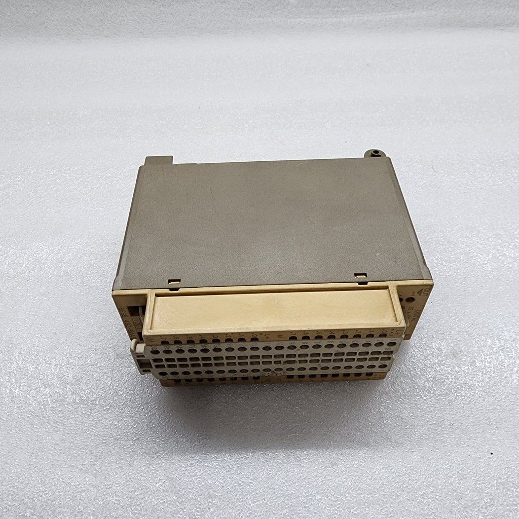 SIEMENS 6ES5 482-8MA13 DIGITAL INPUT/OUTPUT MODULE