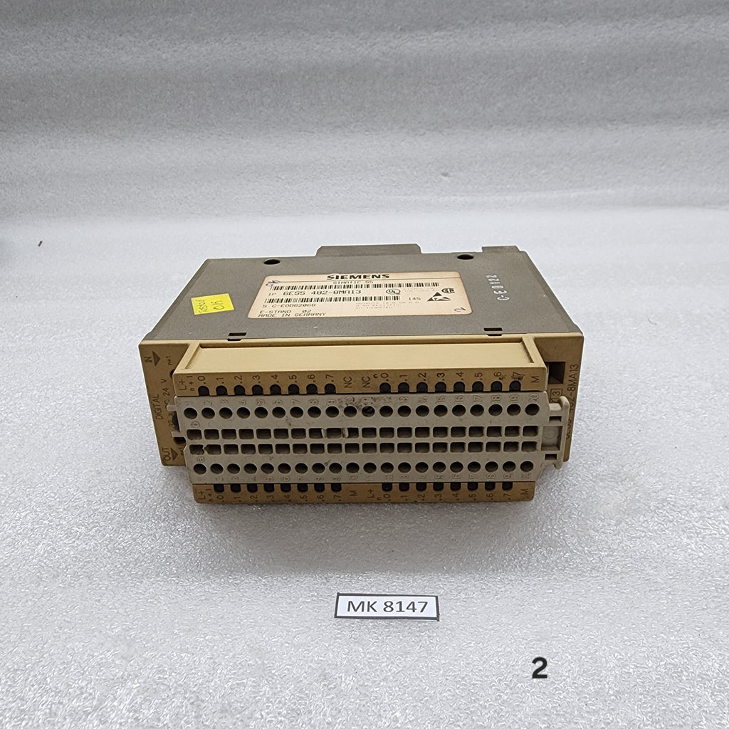 SIEMENS 6ES5 482-8MA13 DIGITAL INPUT/OUTPUT MODULE