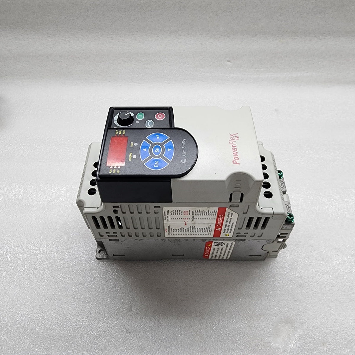 ALLEN BRADLEY CAT 22F-A2P5N103 SER A INVERTER DRIVE 1 PHASE 0.4KW 240V