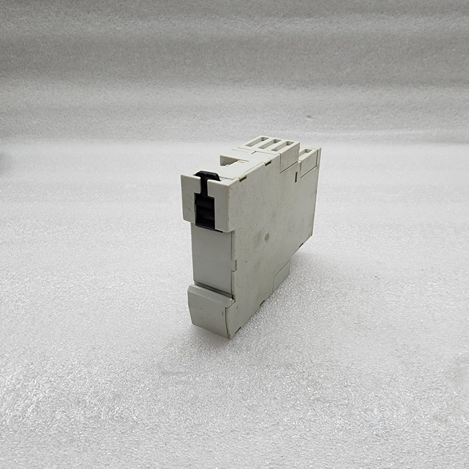 CROUZET EIT CURRENT CONTROL RELAY 84871044