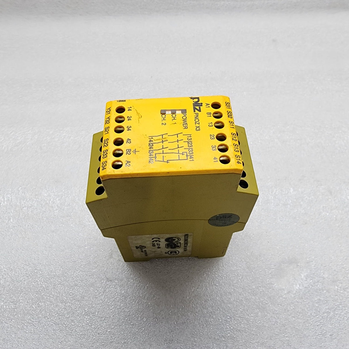 PILZ PNOZ X3 SAFETY RELAY 774310 24VAC/VDC