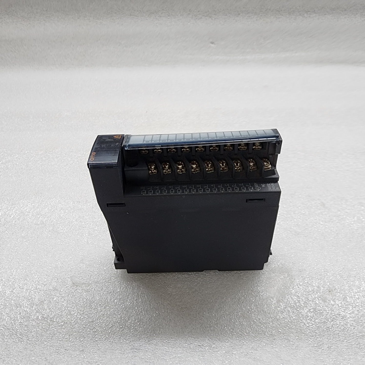 MITSUBISHI QY10 OUTPUT UNIT