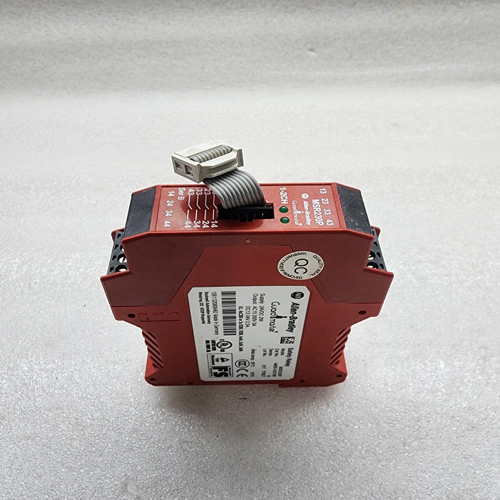 ALLEN BRADLEY CAT 440R-H23180 SAFETY RELAY GUARD MASTER MSR230P 24VDC