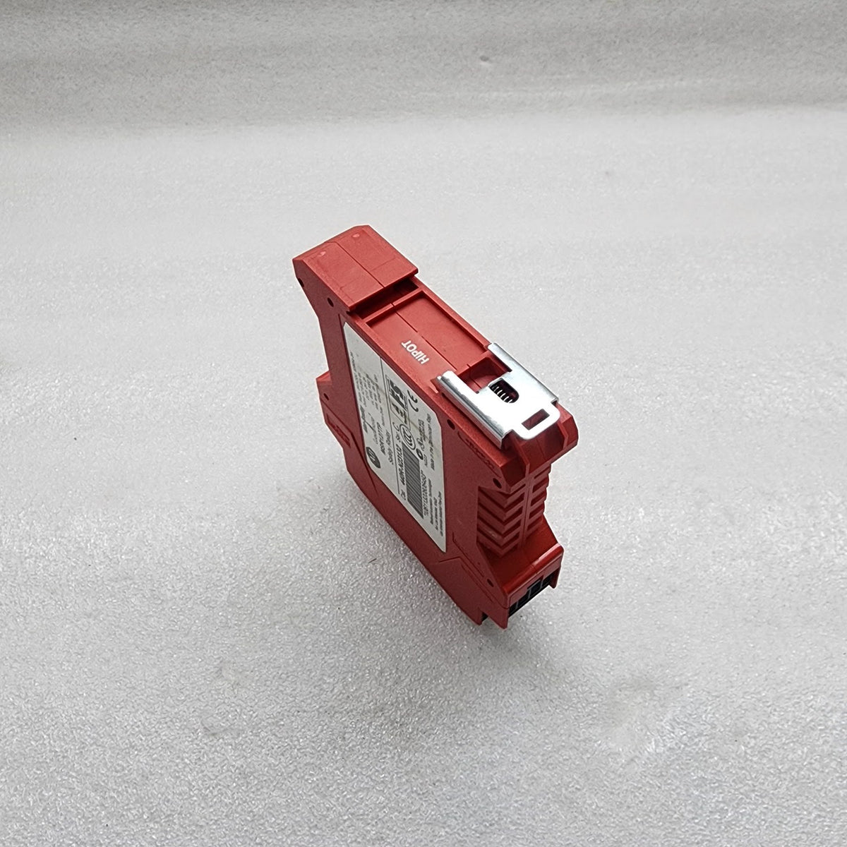 ALLEN BRADLEY CAT 440R-N23132 GUARD MASTER MSR127TP SAFETY RELAY