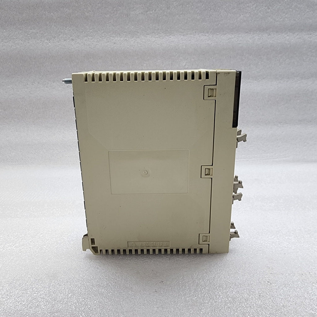TSXDEY64D2K 64I 24VDC 8INK CONN