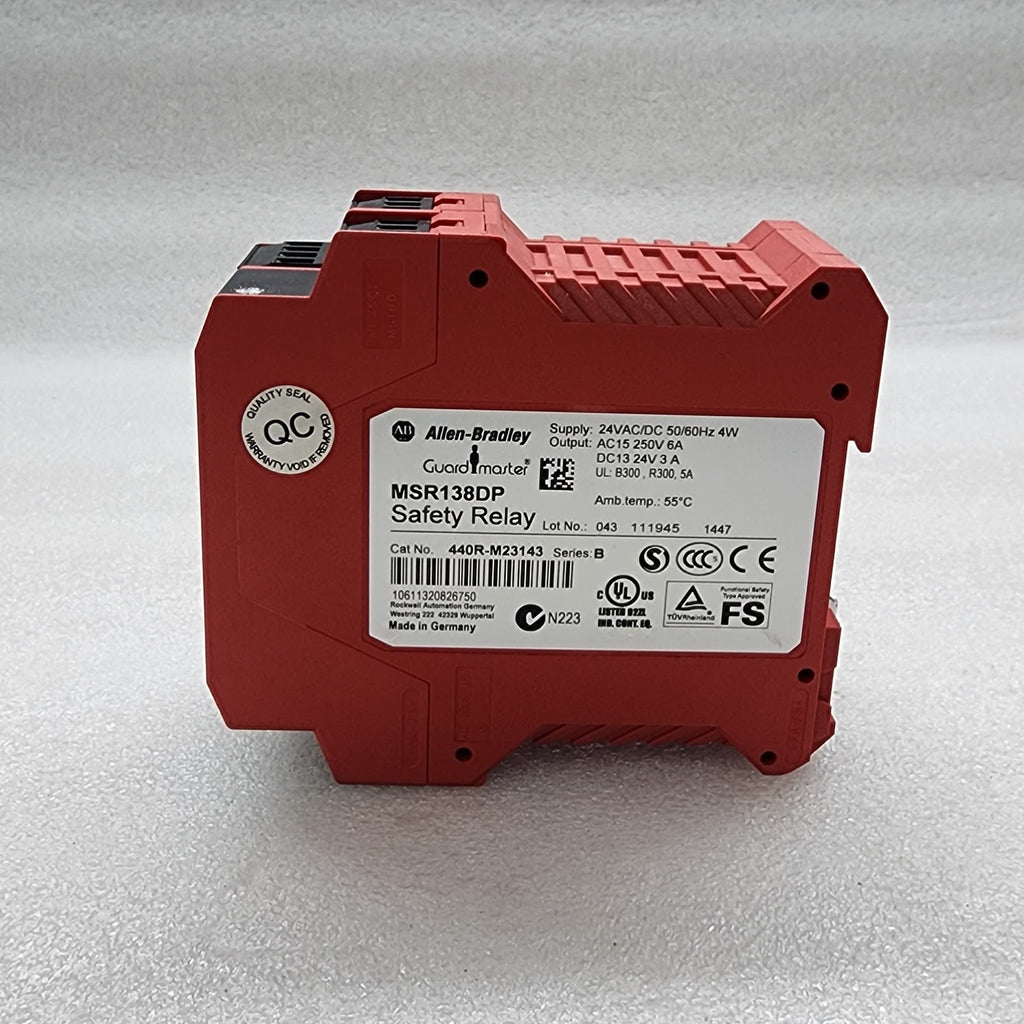 ALLEN BRADLEY MSR138DP GUARD MASTER SAFETY RELAY 440R-M23143 24VAC/DC