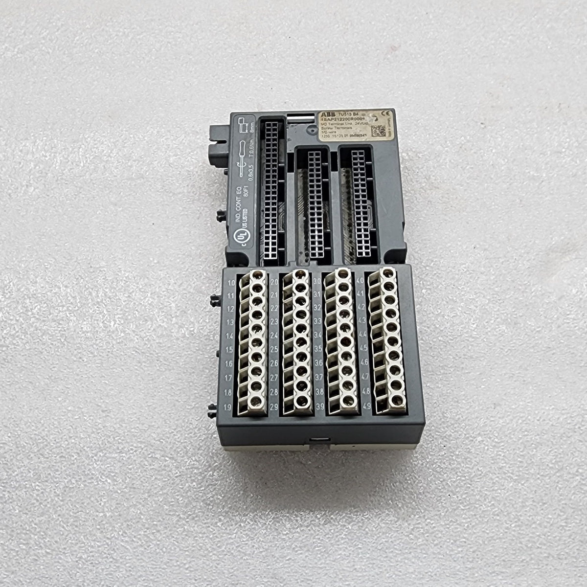 ABB TU515 B4 I/O TERMINAL UNIT 1SAP212200R0001