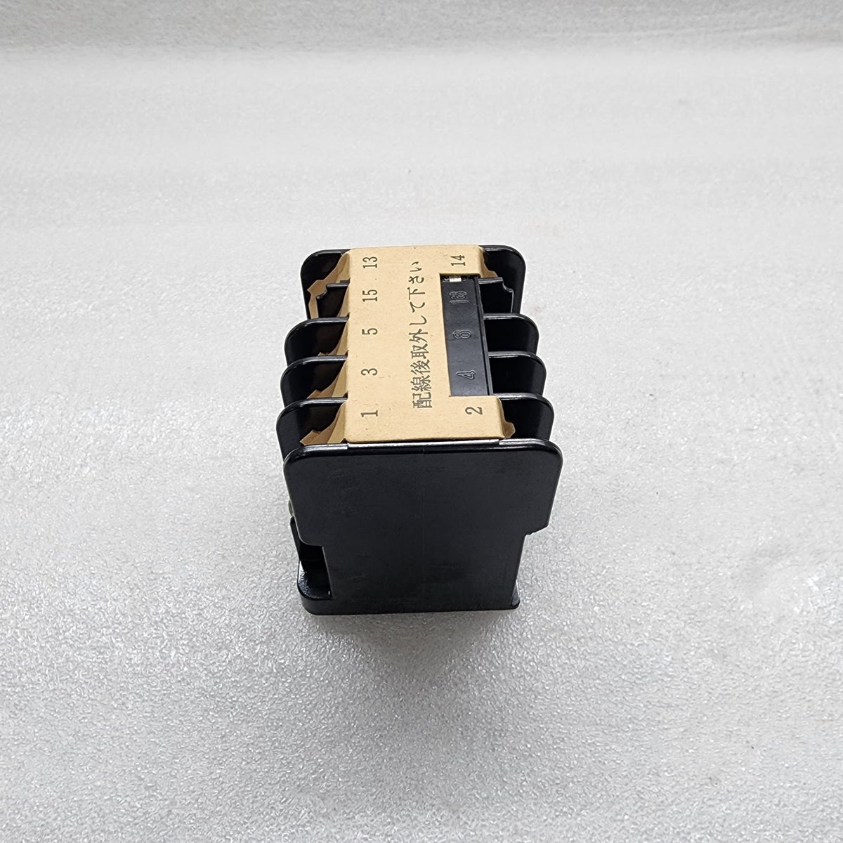 FUJI ELECTRIC SRC3631-5-1 MAGNETIC CONTACTOR COIL VOLTAGE 220-240V-260V