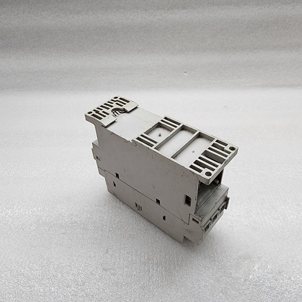 ALLEN BRADLEY SMC-3 SOFT STARTER 3A CAT 150-C3NBD