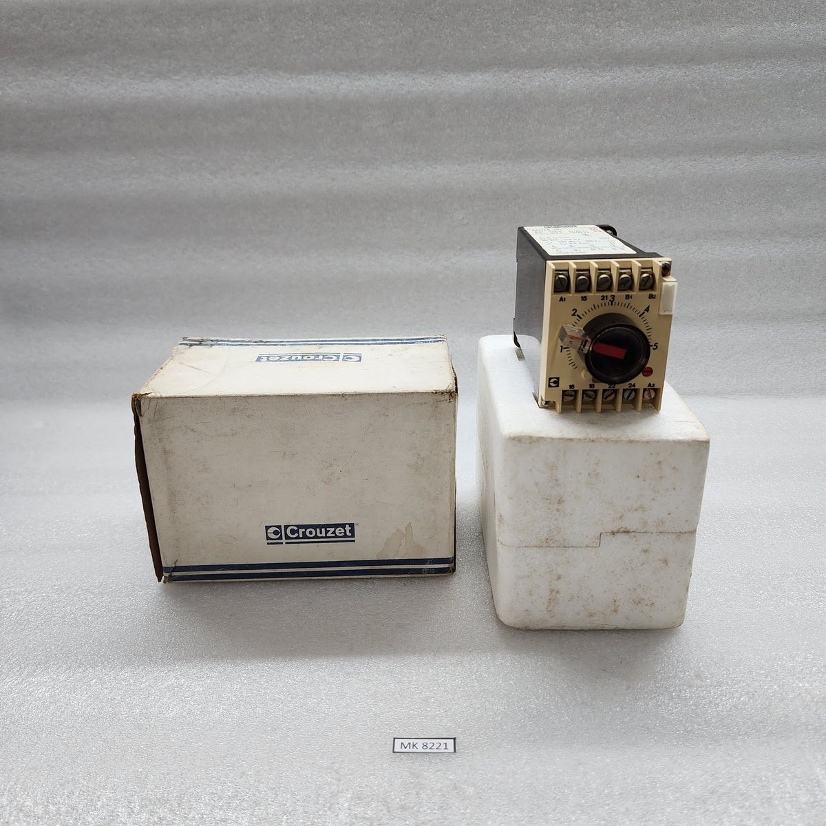 CROUZET 88275.0_60H TIMER RELAY 220V