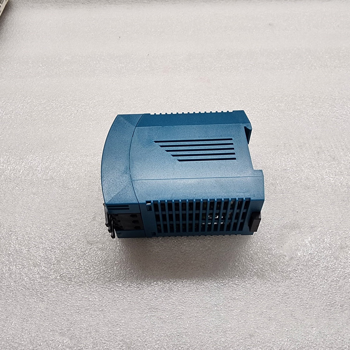 PULS ML30.102 POWER SUPPLY 10-12VDC 3A
