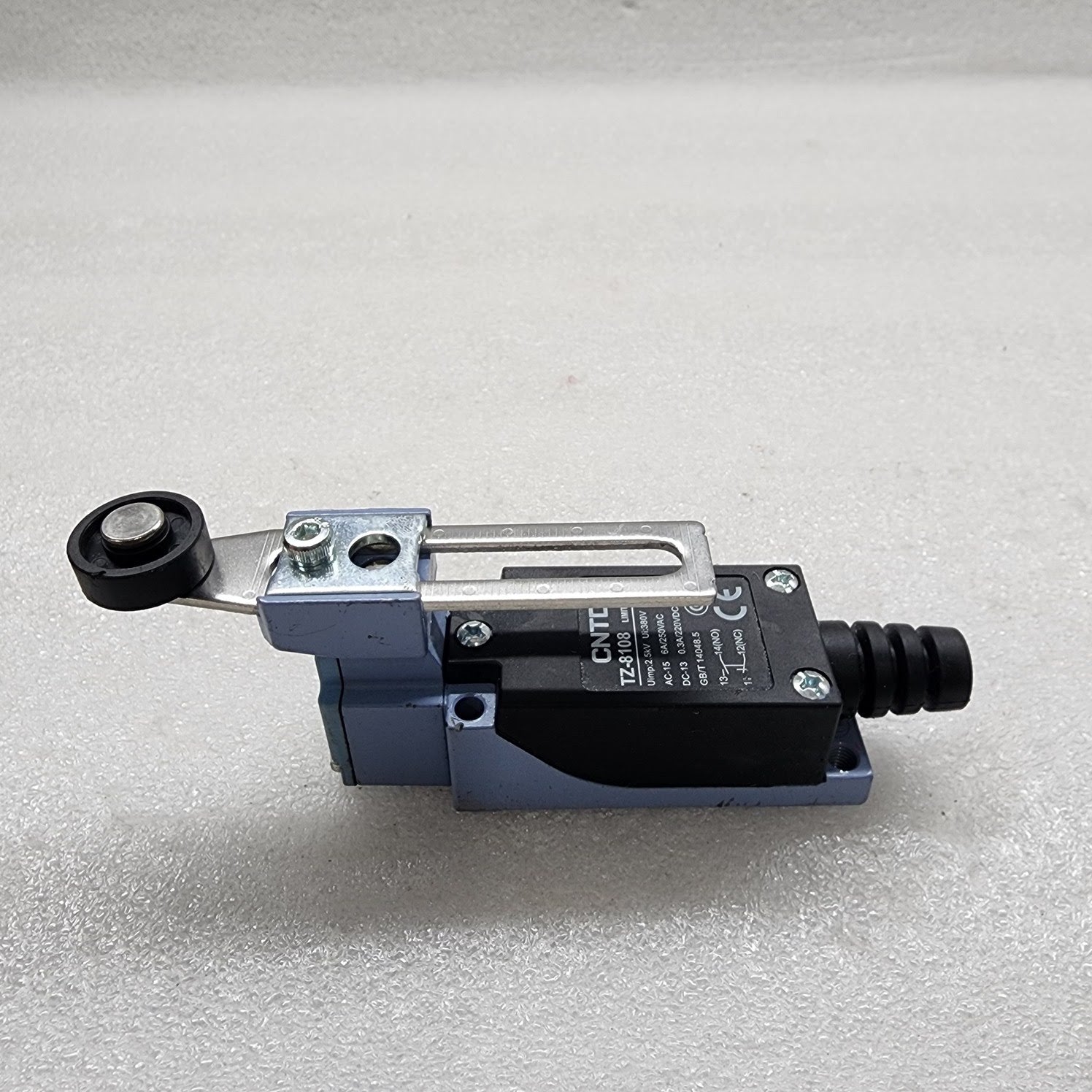 CNTD TZ-8108 LIMIT SWITCH 380V 10A