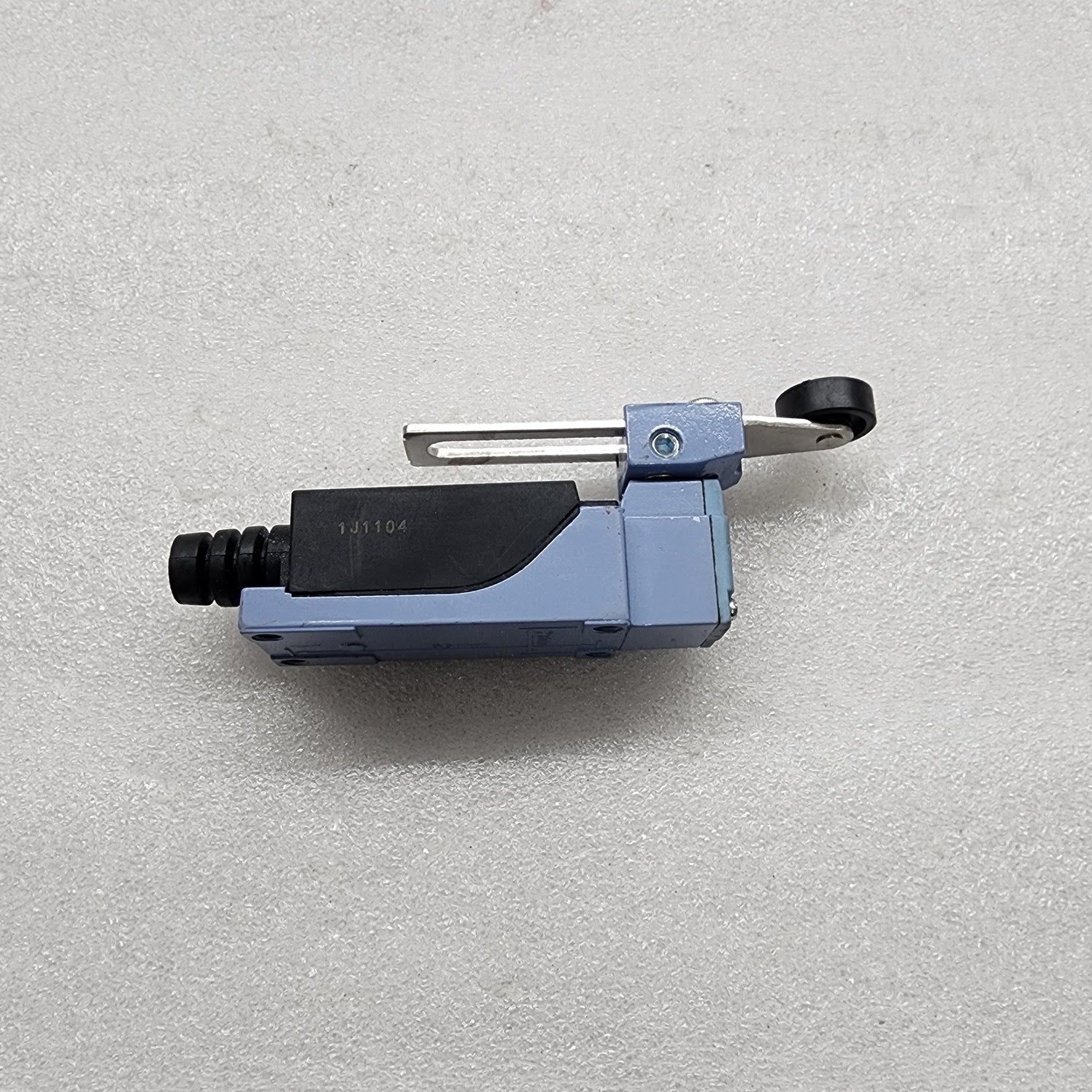 CNTD TZ-8108 LIMIT SWITCH 380V 10A
