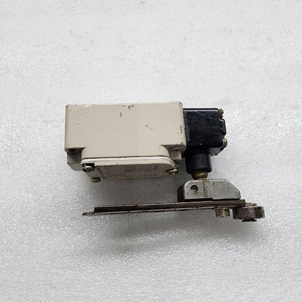 OMRON WLCA12-2 LIMIT SWITCH 250VAC/48VDC 10A