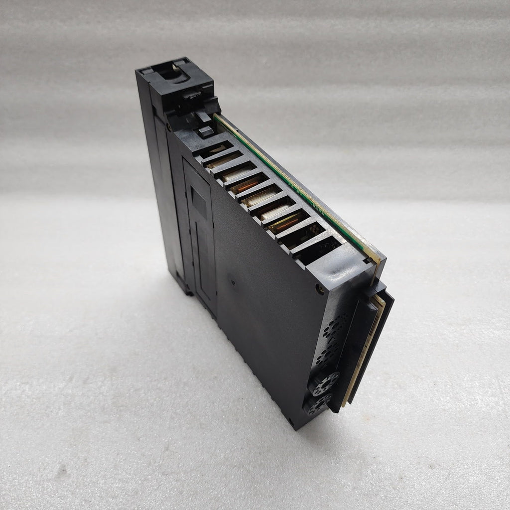 TELEMECANIQUE TSXDST1635 I/O MODULE
