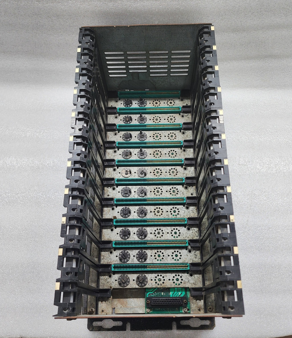 TELEMECANIQUE TSXRKS8 SINGLE RACK 8 POS SIMPLE BUS