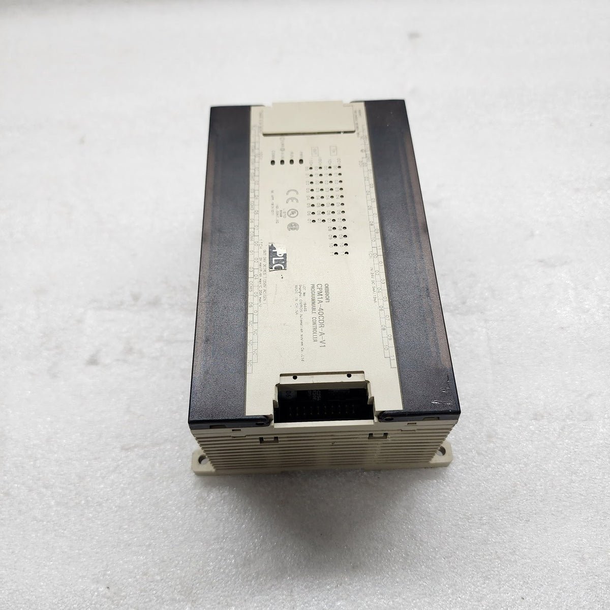 OMRON CPM1A-40CDR-A-V1 PROGRAMMABLE CONTROLLER 100-240VAC