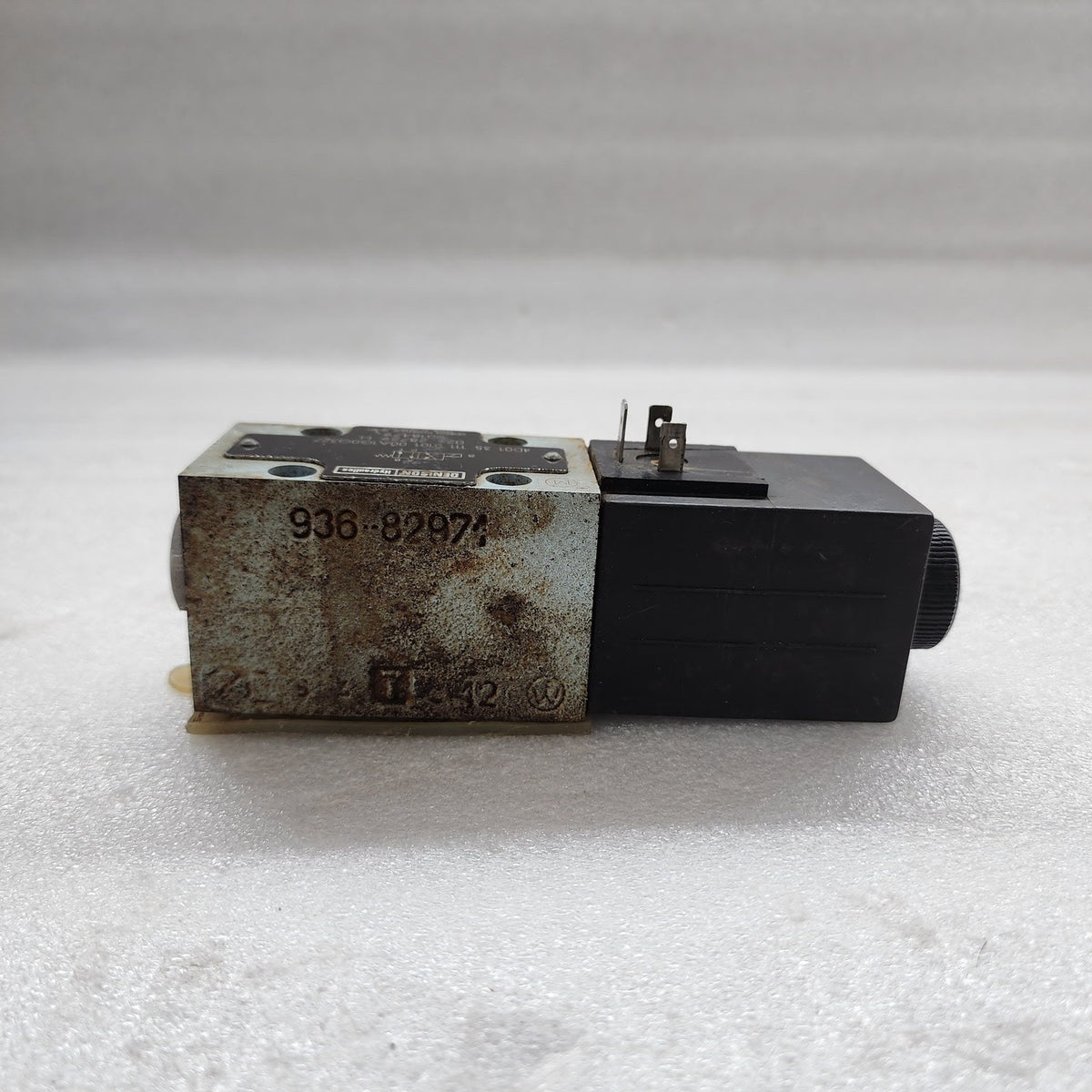 DENISON HYDRAULIK 4D01 35 111 0101 00A1G0Q327 DIRECTIONAL VALVE