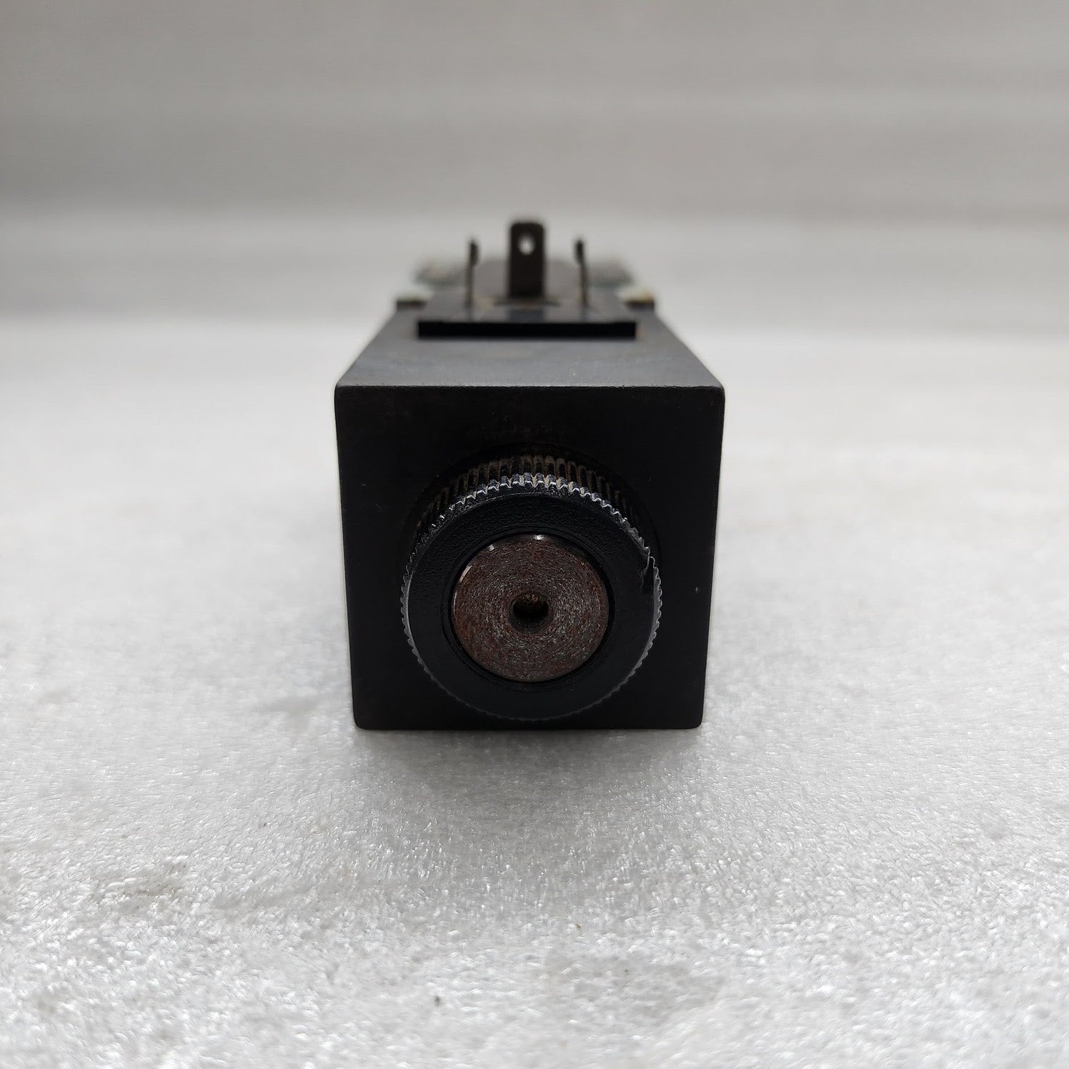 DENISON HYDRAULIK 4D01 35 111 0101 00A1G0Q327 DIRECTIONAL VALVE