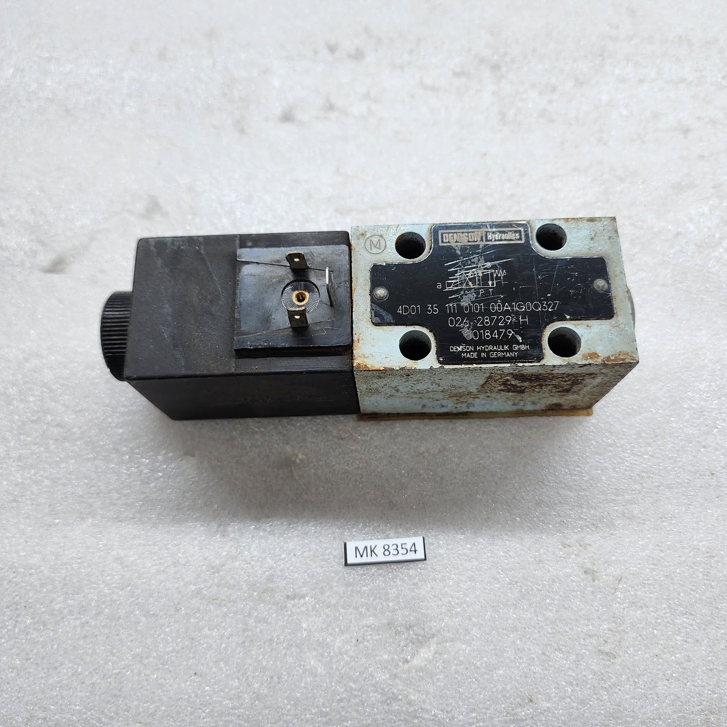 DENISON HYDRAULIK 4D01 35 111 0101 00A1G0Q327 DIRECTIONAL VALVE