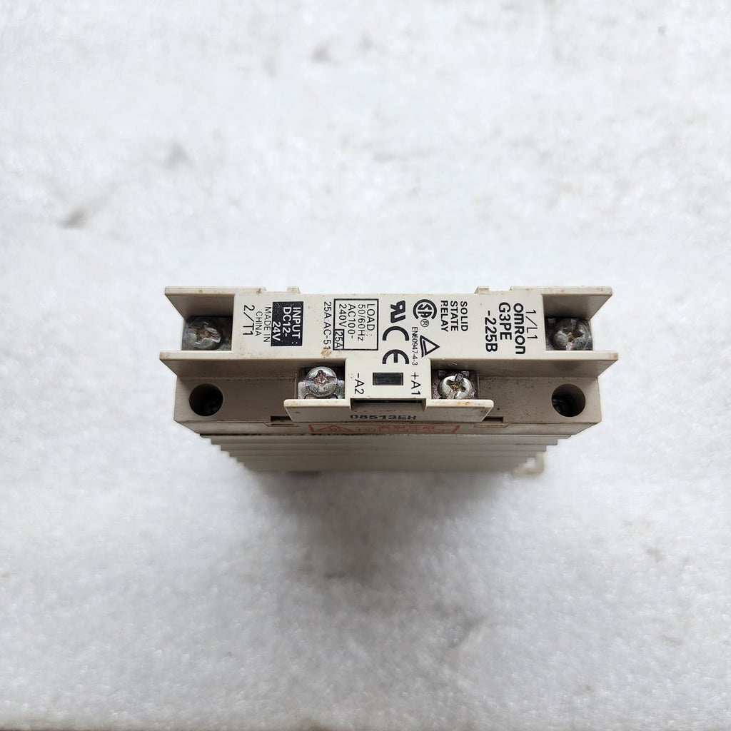 OMRON G3PE-225B SOLID STATE RELAY LOT OF 4 UNIT