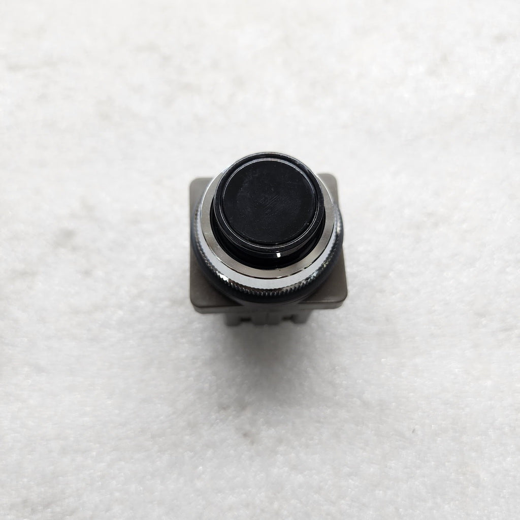 IDEC ABN211-B PUSH BUTTON