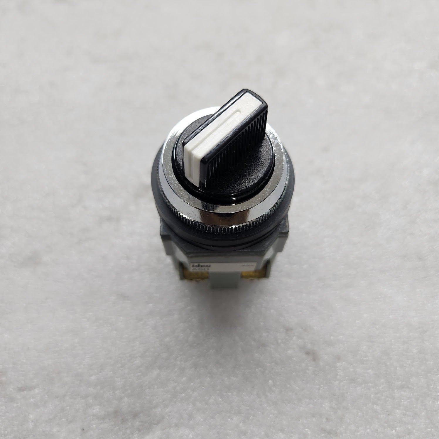 IDEC ASD211N SELECTOR SWITCH CONTROL UNIT