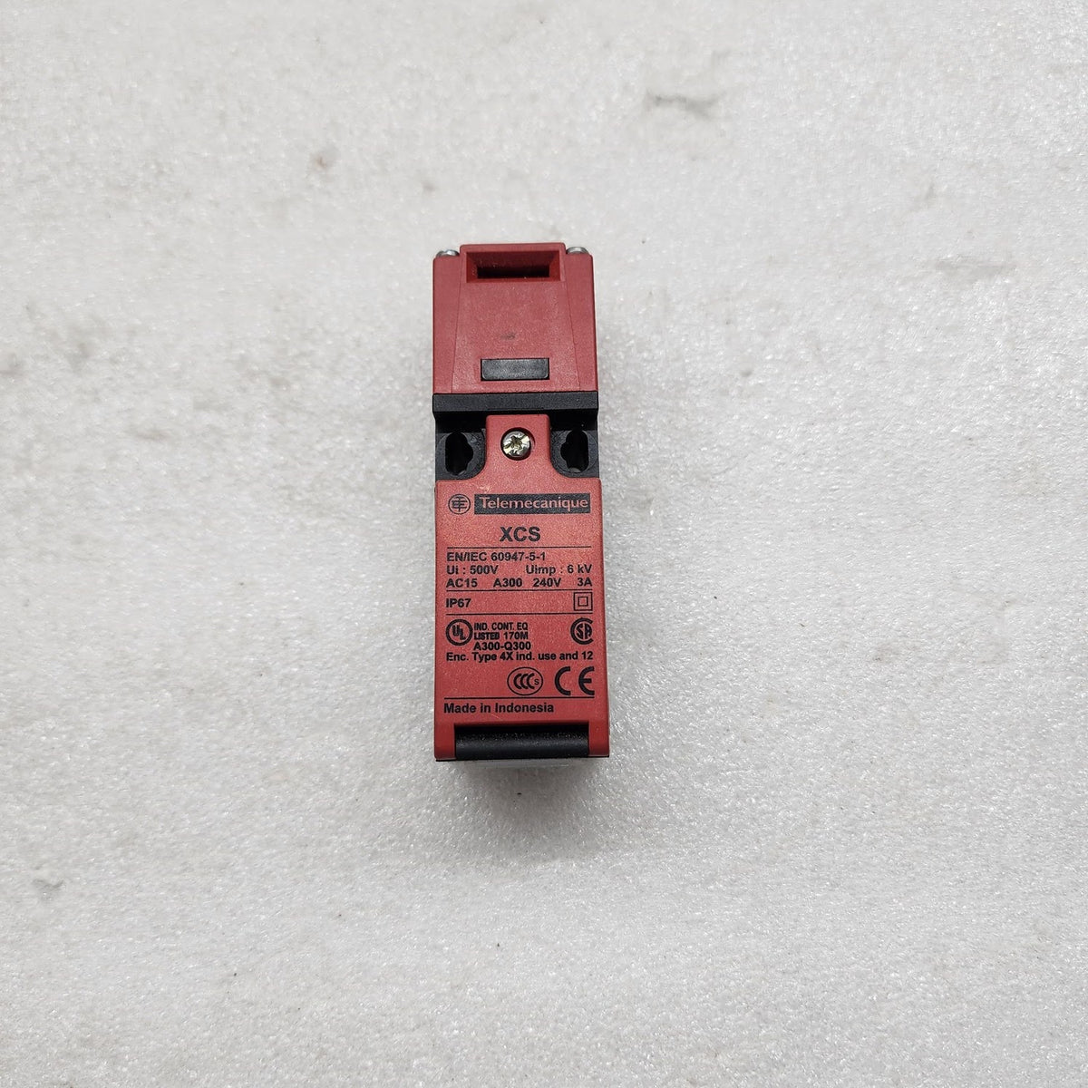 TELEMECANIQUE XCS-PA591 SAFETY SWITCHES