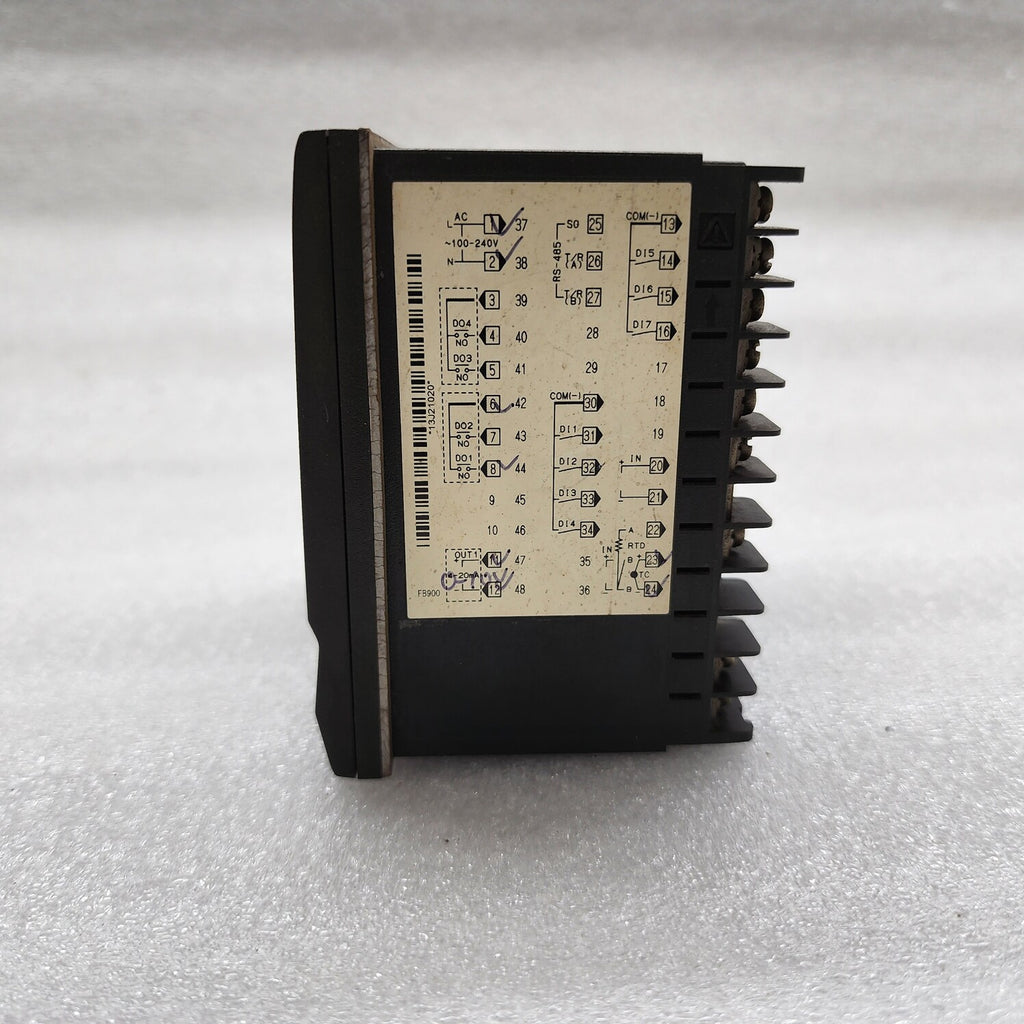 RKC INSTRUMENT FB900 TEMPERATURE CONTROLLER 13J21020 100-240V