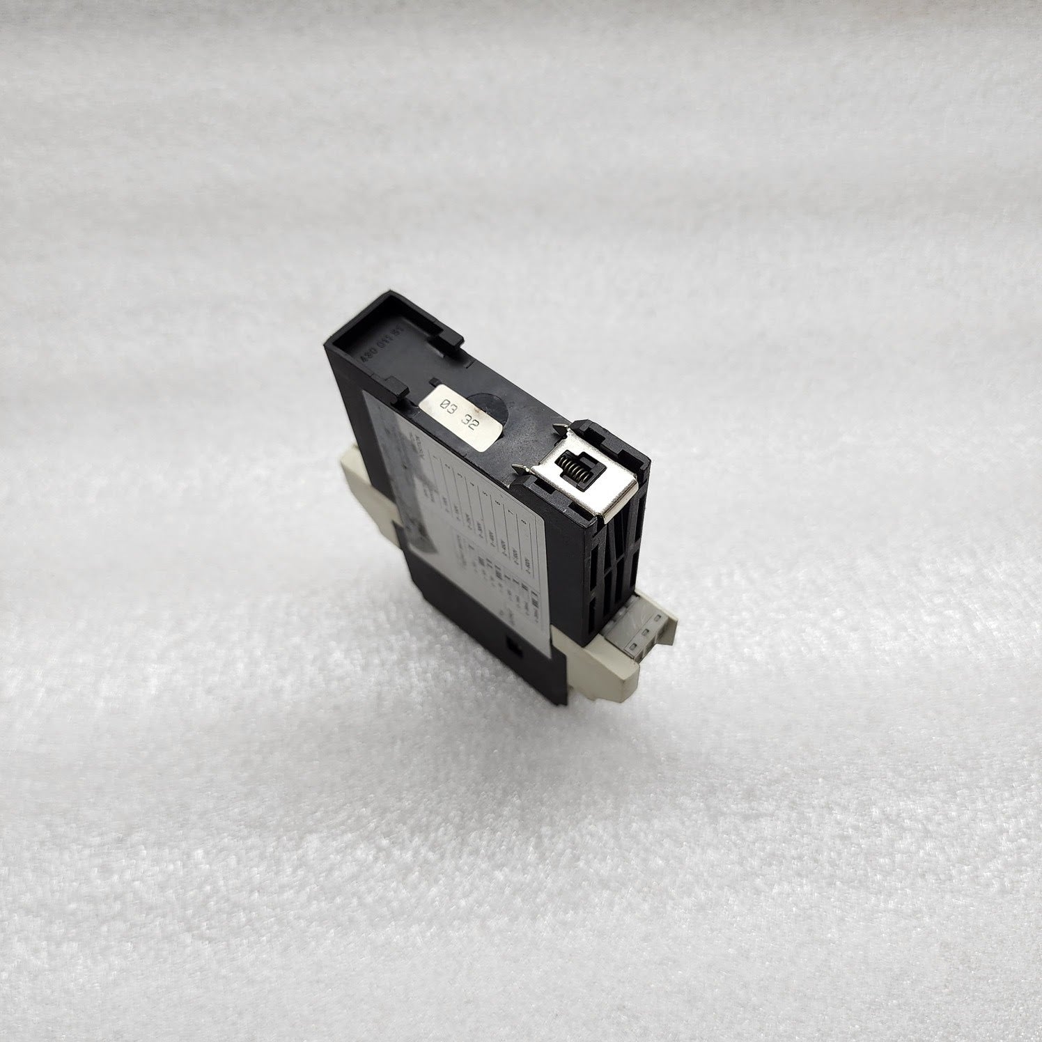 ENTRELEC RMS-V VOLTAGE CONVERTER 0.040.009.14 110-240VAC