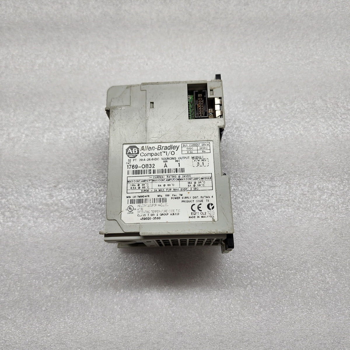 ALLEN BRADLEY CAT 1769-OB32 32-PT COMPACT I/O