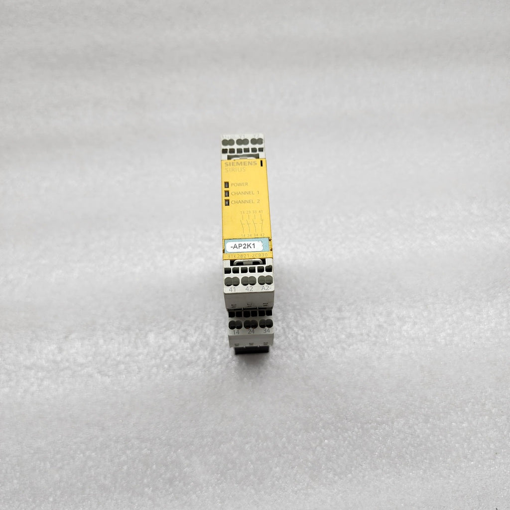 SIEMENS 3TK2821-2CB30 SAFETY RELAY