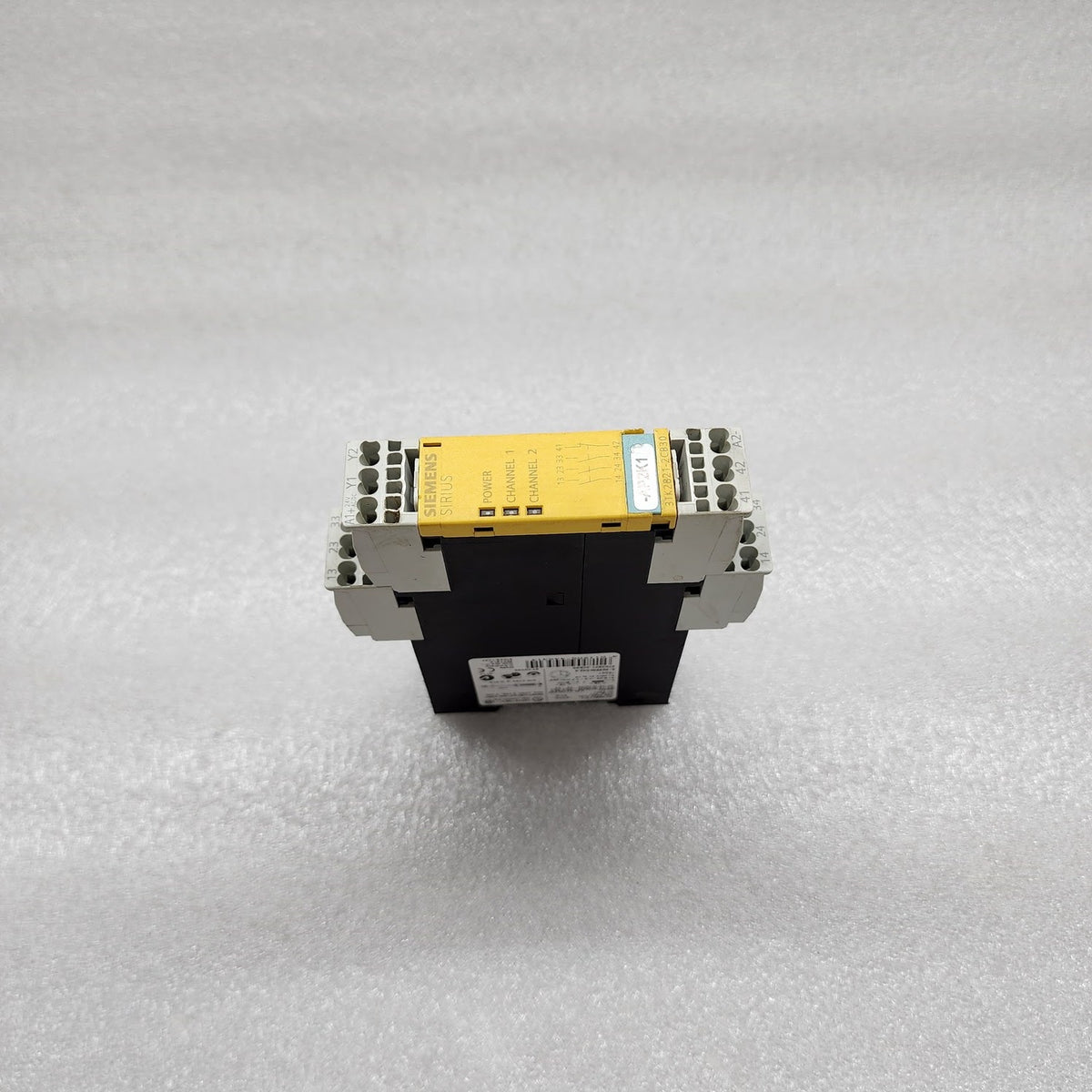 SIEMENS 3TK2821-2CB30 SAFETY RELAY